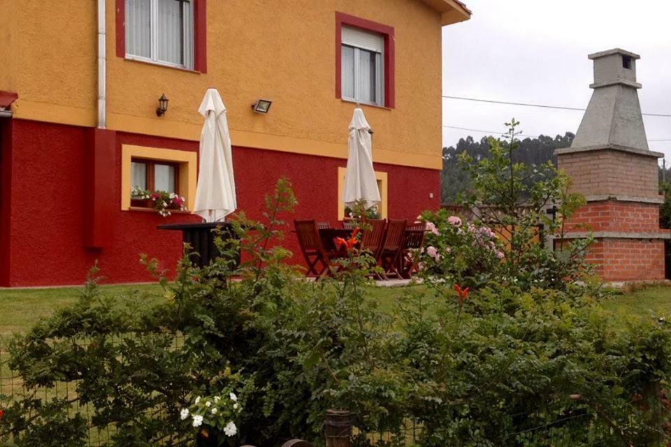Maria La Carbayeda Guest House Luanco Ngoại thất bức ảnh